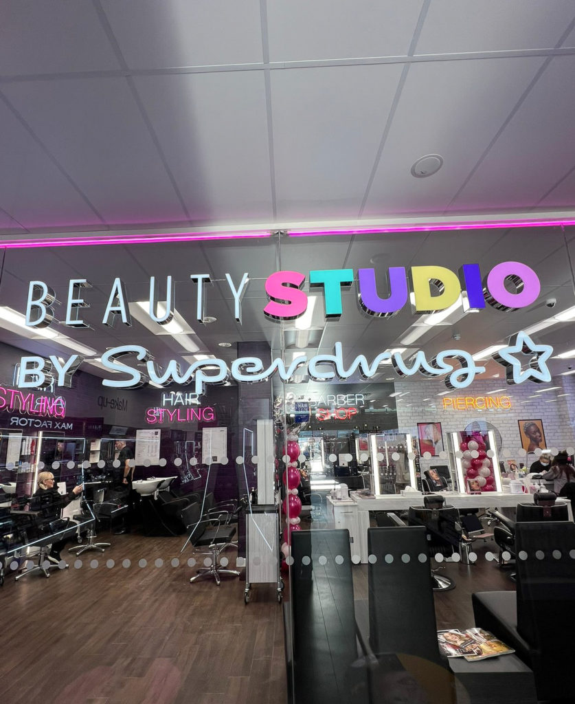 face illuminated  Beauty Studio 3D letters 